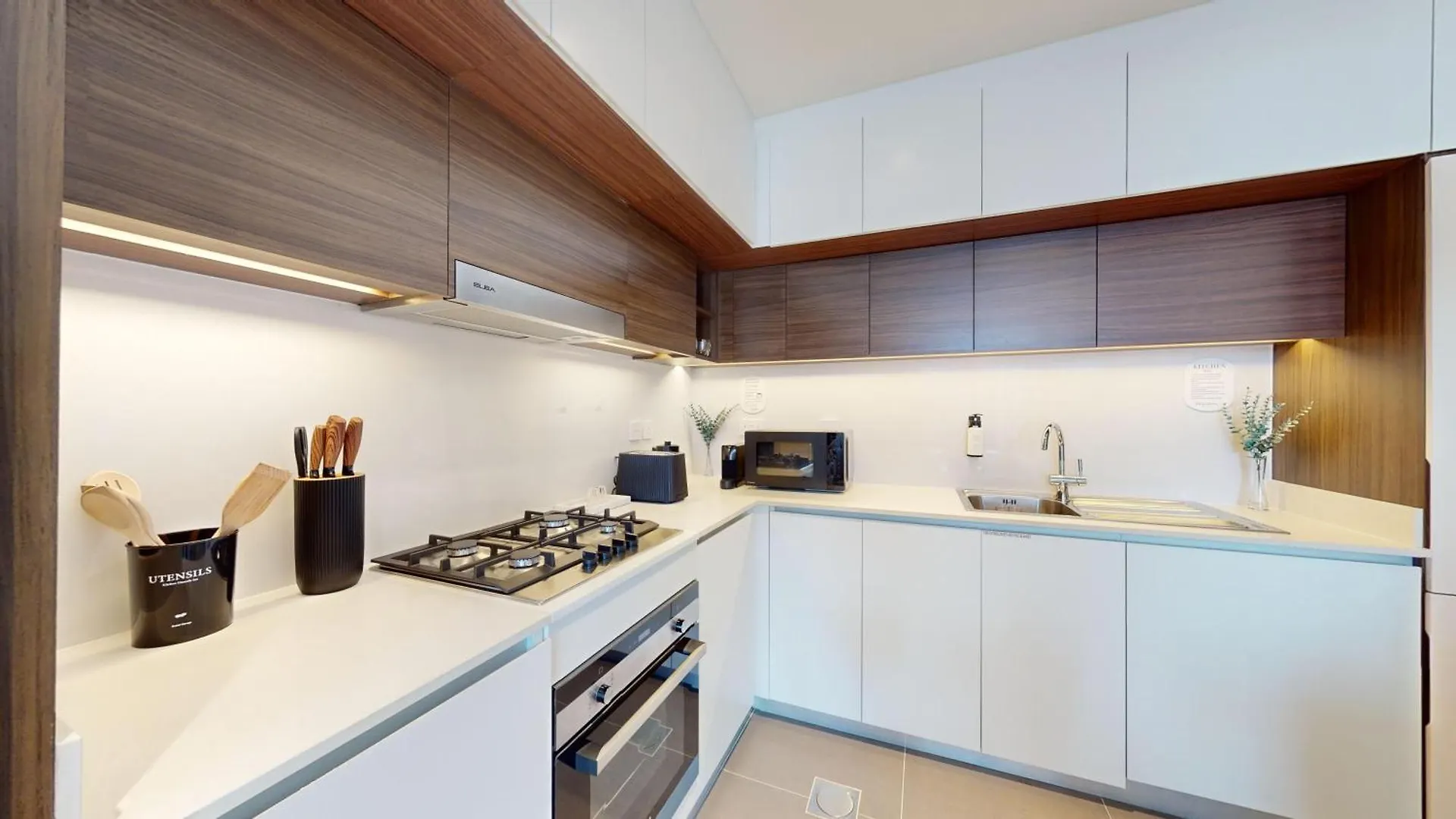 Creek Edge - Elegant One Bedroom In Creek Habour Dubai